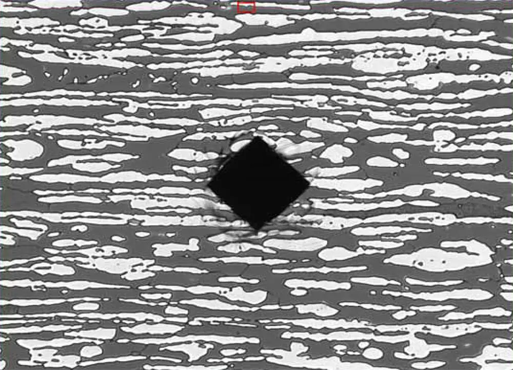 Microdureté et ferrite delta (Vickers)